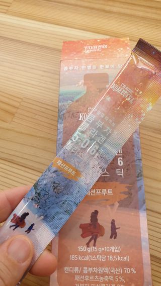 엘리샤코이 아임얼라이브 콤부차 콜라겐 506 스틱젤리 패션프루트 — 5점을 준 리뷰어가 2021년 7월 올린 사용 사진