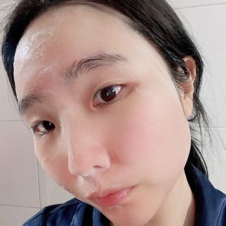 프리마인 메이크업과 들뜨는 각질까지 한방에 깐달걀로! 순하기까지한 셀베이스 그린티클렌저(200ml) — 5점을 준 리뷰어가 2023년 3월 올린 사용 사진