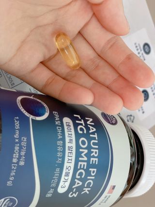 서울약사신협 네이처픽_알티지오메가3_1,205mg x 180캡슐 — 5점을 준 리뷰어가 2021년 9월 올린 사용 사진