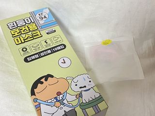 [숨그림]  덴탈마스크 짱구 우리아이 그리고 내가 쓰는 믿을수있는 케릭터 마스크  16종 — 5점을 준 리뷰어가 2021년 11월 올린 사용 사진