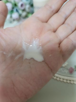 산수시 데포 세럼 수분 물광 비타민 에센스 50ml 기초화장품 — 4점을 준 리뷰어가 2021년 8월 올린 사용 사진