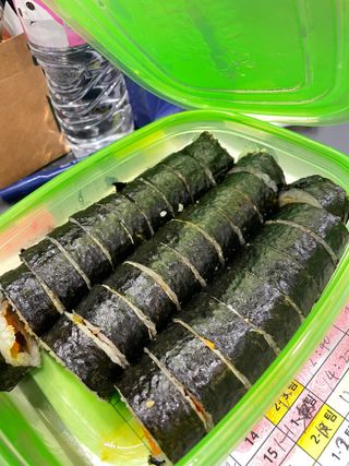 해풀잎 누구나 김밥*1ea [(혼합야채 35g *1ea,  김밥김 (5g, 5ea),  양념간장 (6g, 5ea), 참기름(5g, 2ea)] — 5점을 준 리뷰어가 2022년 7월 올린 사용 사진
