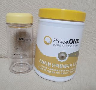 프로티원 단백질쉐이크 곡물맛 2주분 1통+보틀 — 4점을 준 리뷰어가 2021년 3월 올린 사용 사진