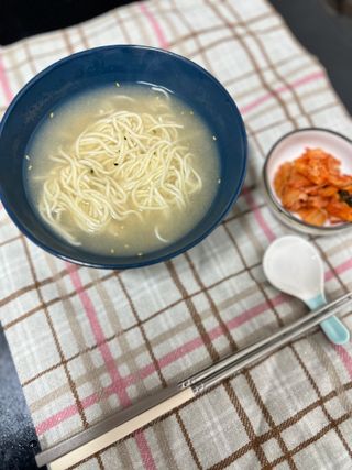 [한면원] 잔치국수 2인분 — 4.5점을 준 리뷰어가 2023년 4월 올린 사용 사진