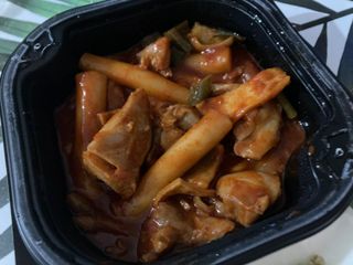 한성기업 무볼레 닭떡볶이+해물떡볶이 2종 세트 — 3점을 준 리뷰어가 2021년 9월 올린 사용 사진