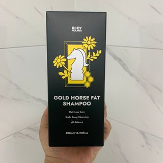 [바디홈즈] 골드 마유 샴푸 — 3.5점을 준 리뷰어가 2021년 1월 올린 사용 사진