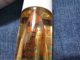 바이오오일 [바이오-오일] 스킨케어 오일 내추럴 60ml — 5점을 준 리뷰어가 2021년 11월 올린 사용 사진