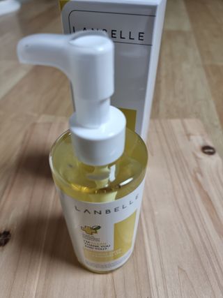 랑벨 내츄럴 딥 클렌징 오일 200ml (저자극 약산성 천연 클렌징) — 5점을 준 리뷰어가 2022년 5월 올린 사용 사진