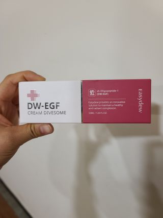 이지듀 DW-EGF 크림 다이브좀_콜라겐이 쏙쏙, 탄력피부로 다이빙 — 5점을 준 리뷰어가 2021년 2월 올린 사용 사진