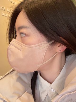 애니가드 셋업마스크 4컬러 각 10매입 [크리미베이지, 캐시미어로즈, 초콜렛브라운, 미드나잇네이비] — 5점을 준 리뷰어가 2022년 2월 올린 사용 사진
