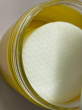 [포잇] 카카두허니씨 미백 톤업패드 190ml 60매 *1개 — 4점을 준 리뷰어가 2023년 1월 올린 사용 사진