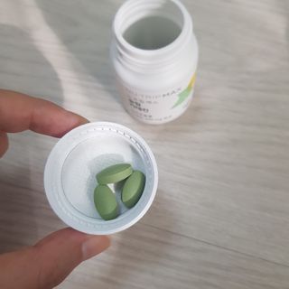 뉴트립맥스(NUTRIPMAX) 뉴트립맥스 슬림 카테킨 700mg 30정 1개월분 — 5점을 준 리뷰어가 2021년 7월 올린 사용 사진