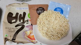 [풀무원] 자연은맛있다 정면, 백면, 홍면  세트 — 5점을 준 리뷰어가 2021년 4월 올린 사용 사진