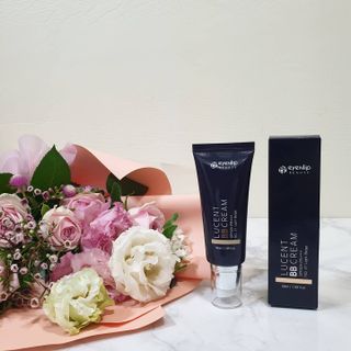 아이앤립 / EYENLIP 아이앤립 루센트 비비크림 2 Color — 5점을 준 리뷰어가 2021년 7월 올린 사용 사진