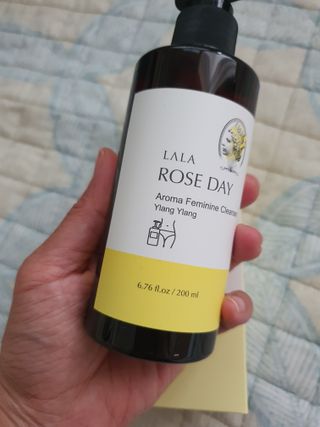 라라로즈데이 시즌2 여성청결제 200ml 아로마 페미민 클렌저, 독일더마인증 — 5점을 준 리뷰어가 2021년 9월 올린 사용 사진