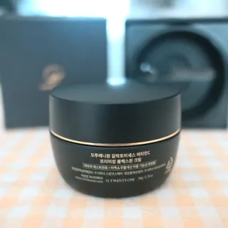 오투에니원 갈락토미세스 비타민 C 프리미엄 블랙스완 크림 50g — 5점을 준 리뷰어가 2023년 1월 올린 사용 사진