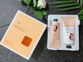 파시 FASCY 高保湿ハンドクリーム40ml+80ml セット — 5점을 준 리뷰어가 2021년 8월 올린 사용 사진
