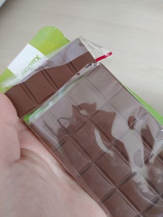 당류2g 자일리톨로 단맛을낸 슈카 퓨어비건 무설탕초콜릿 Xucker vegan 2개입 — 5점을 준 리뷰어가 2021년 4월 올린 사용 사진