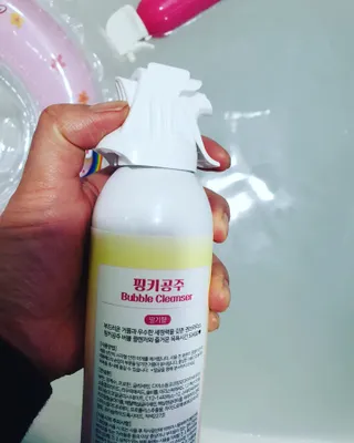 주식회사 권브라더스 [권브라더스] 목욕놀이 필수템, 핑키공주 유아버블클렌저 300ml 대용량 몽글몽글 구름 속 딸기향 — 5점을 준 리뷰어가 2022년 1월 올린 사용 사진