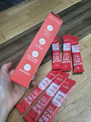 [인디닥터] 타이탄 BCAA 프로틴 젤리스틱 — 5점을 준 리뷰어가 2022년 5월 올린 사용 사진