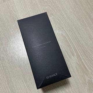 르핸스 퍼포밍 5 샴푸 비반트 포렛/베티버 포그 — 5점을 준 리뷰어가 2023년 3월 올린 사용 사진