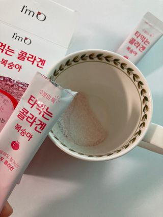 [음료수 대신 가능!]  빠르게 흡수되는 아임오 타먹는 콜라겐 1박스 — 5점을 준 리뷰어가 2023년 3월 올린 사용 사진