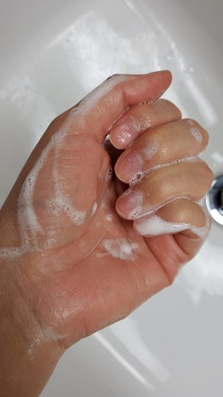 랑벨 내츄럴 딥 포어 클렌저 210ml (저자극 약산성 천연 클렌징 젤) — 3.5점을 준 리뷰어가 2022년 3월 올린 사용 사진