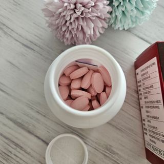 웨일섬 프리미엄 로즈힙 엘라스틴 링곤베리 퓨레 글루타치온 정 — 5점을 준 리뷰어가 2023년 7월 올린 사용 사진