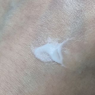 오투에니원 갈락토미세스 비타민 C 프리미엄 블랙스완 크림 50g — 5점을 준 리뷰어가 2023년 1월 올린 사용 사진