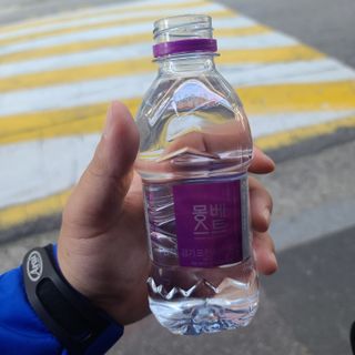 몽베스트 [MONTBEST] 330mL 20병 — 5점을 준 리뷰어가 2021년 10월 올린 사용 사진