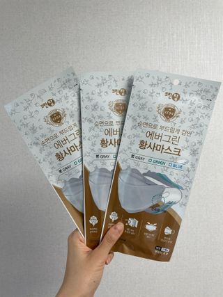 에버그린 순면 끈조절 KF94 마스크 - 화이트 30매 — 5점을 준 리뷰어가 2021년 5월 올린 사용 사진