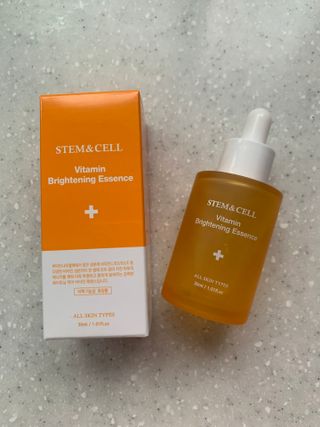 체르엠 스템앤셀 비타민 브라이트닝 에센스 30ml 1개 — 4점을 준 리뷰어가 2021년 11월 올린 사용 사진