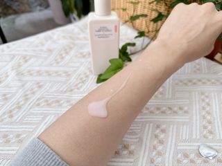 로우퀘스트 베리어 인핸싱 토너투에센스 200ml — 5점을 준 리뷰어가 2023년 10월 올린 사용 사진