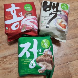 [풀무원] 자연은맛있다 정면, 백면, 홍면  세트 — 4.5점을 준 리뷰어가 2021년 4월 올린 사용 사진