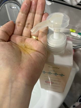아토컴피 신생아도 사용가능한 무알러지 바디워시 & 여행키트 ( 독일 임상시험 완료 / 영유아 탑투토 워시 겸용 ) — 5점을 준 리뷰어가 2022년 9월 올린 사용 사진