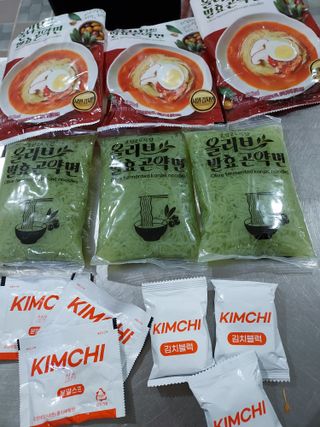클린24시간 올리브발효곤약면 시원김치면 1세트-(3봉) — 5점을 준 리뷰어가 2023년 12월 올린 사용 사진
