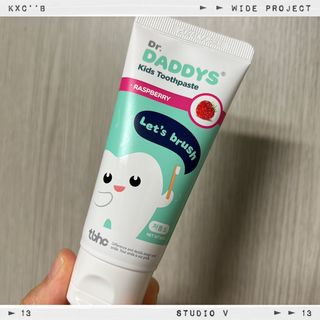 닥터데디스 안심저불소 키즈치약 (라즈베리, 청포도향 중 택 1) 60g +  여행용 미니 치약 15g — 5점을 준 리뷰어가 2022년 10월 올린 사용 사진