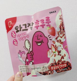 스낵스 와그작후루룩 3종_카카오2봉+아몬드2봉+딸기2봉 (총 6봉) — 5점을 준 리뷰어가 2024년 2월 올린 사용 사진