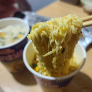 NISSIN 닛신 컵누들  4종 - 씨푸드오리지날, 씨푸드 스파이시, 씨푸드 커리, 씨푸드 XO소스 — 5점을 준 리뷰어가 2021년 12월 올린 사용 사진