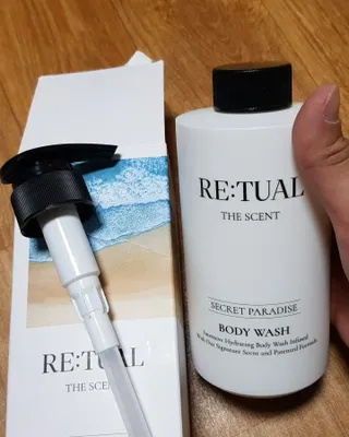 레츄얼 더 센트 바디워시 시크릿 파라다이스(500ml) — 5점을 준 리뷰어가 2022년 6월 올린 사용 사진