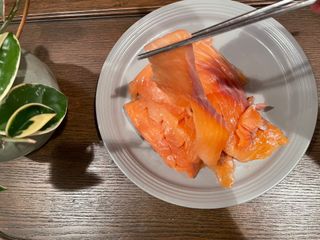 밸런스 다이어트랩 밸다랩 프리미엄 훈제연어 슬라이스 120g — 5점을 준 리뷰어가 2023년 4월 올린 사용 사진