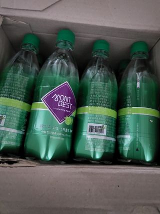 몽베스트 Montbest with Sparkling water Lime20병 — 5점을 준 리뷰어가 2022년 6월 올린 사용 사진