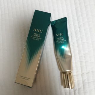 [NEW 탄력유턴 아이크림] AHC 유스 래스팅 리얼 아이크림 포 페이스 — 5점을 준 리뷰어가 2021년 2월 올린 사용 사진