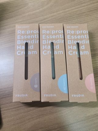 [후르디아] 끈적임 없는 착한성분 비건  핸드크림 3종 — 5점을 준 리뷰어가 2022년 2월 올린 사용 사진