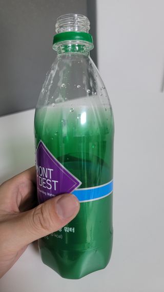 몽베스트 Montbest with Sparkling water Plain 20병 — 5점을 준 리뷰어가 2022년 9월 올린 사용 사진