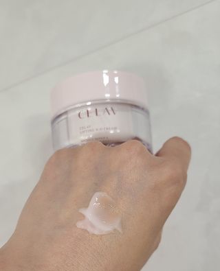 프리마인 바르기만 하면 철벽 스킨케어+24시간 마스크팩 효과. 셀라브 리제너레이팅 시스템 부스터+크림 세트 — 5점을 준 리뷰어가 2023년 5월 올린 사용 사진