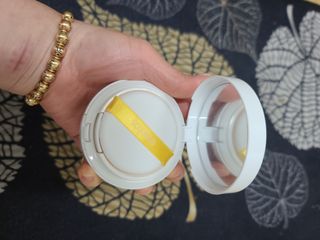 소이베베X신비아파트 모이스쳐 선팩트 SPF50+ PA+++ — 5점을 준 리뷰어가 2023년 4월 올린 사용 사진
