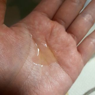 mom e 맘이 내추럴 베이비 케어 크림+바디오일 — 5점을 준 리뷰어가 2021년 1월 올린 사용 사진