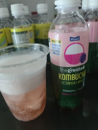 더그레잇티 콤부차 300ml *12개입 (오리지널 6개+베리리치 6개) — 5점을 준 리뷰어가 2022년 7월 올린 사용 사진