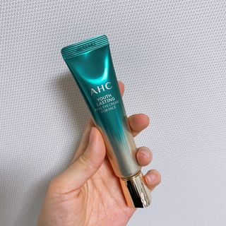 [NEW 탄력유턴 아이크림] AHC 유스 래스팅 리얼 아이크림 포 페이스 — 4점을 준 리뷰어가 2021년 3월 올린 사용 사진